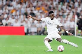 极速电竞入口：法布雷加斯：我不喜欢科莫的比赛态度，有人可能以为自己是在拜仁.